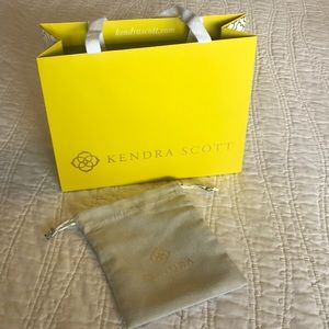 Kendra Scott shopping bag